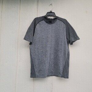 Zella Shirt Womens Small Seamless Short Sleeve Gray Workout Gym Running Top